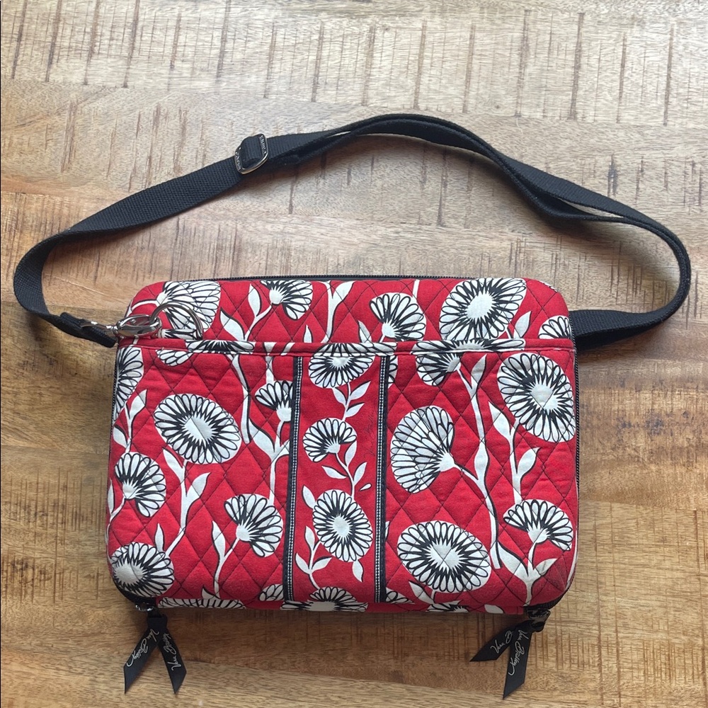 Vera Bradley Deco Daisy Tech Case Hard Shell Padded Messenger Tablet Laptop